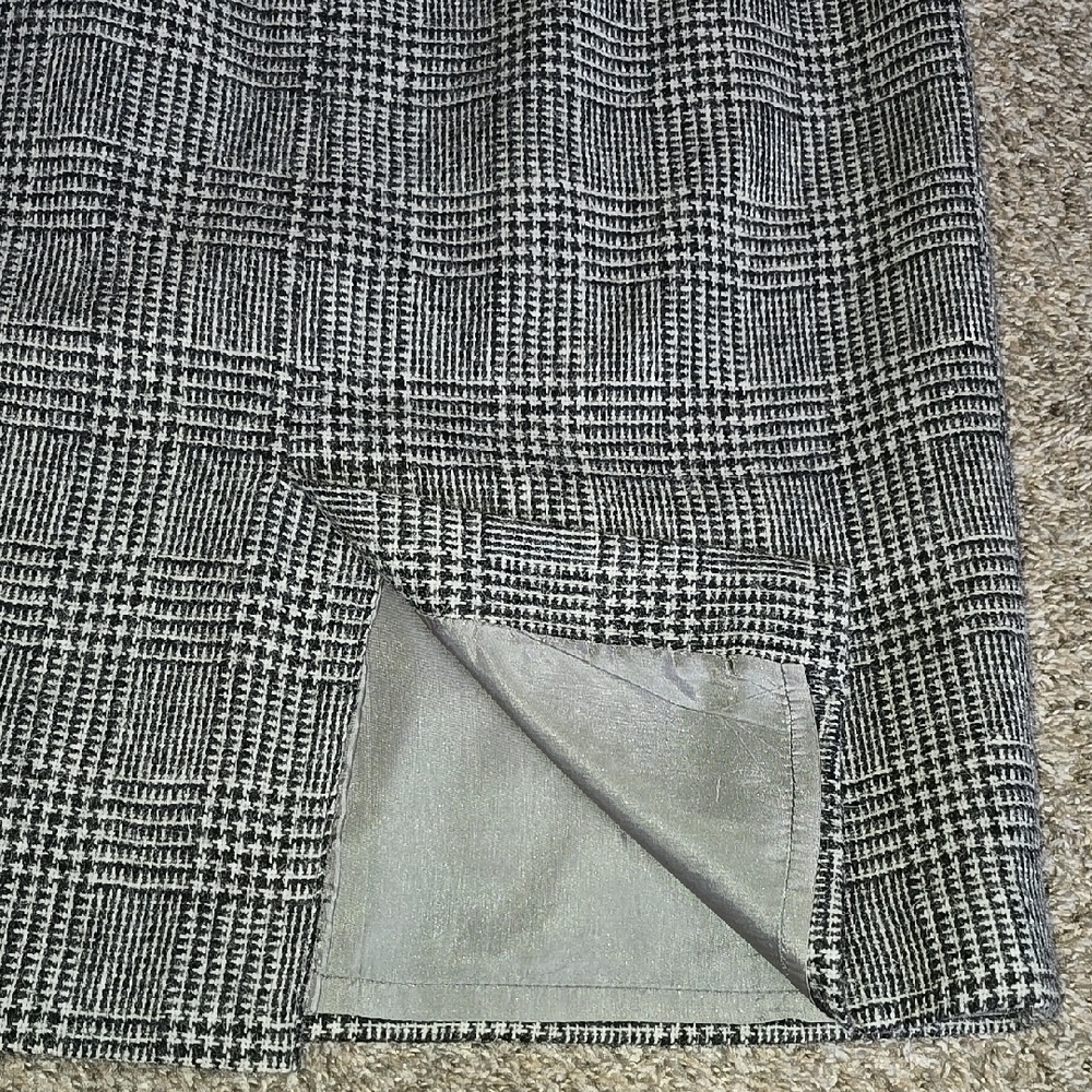 Vintage Black and Cream Knee-Length Pleated Pencil Skirt Made In Italy - Picture 7 of 7